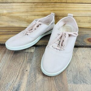 Ecco Women's Sneakers in Light Pink and White